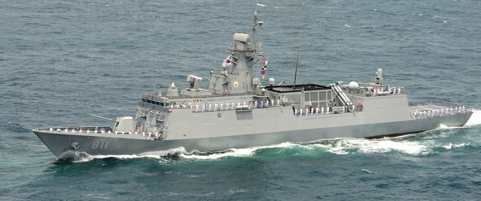 韩国新一艘护卫舰下水,满载排水量3600吨,一口气造8艘