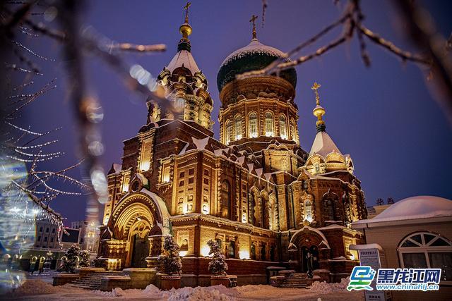 梦幻童话世界雪后的圣索菲亚教堂