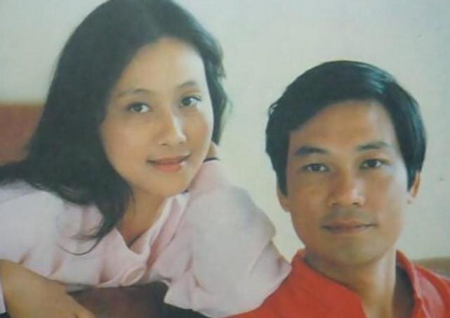 拍完《渴望》之后,杨青受到了不少影视作品的邀约,但是她却没有来者不