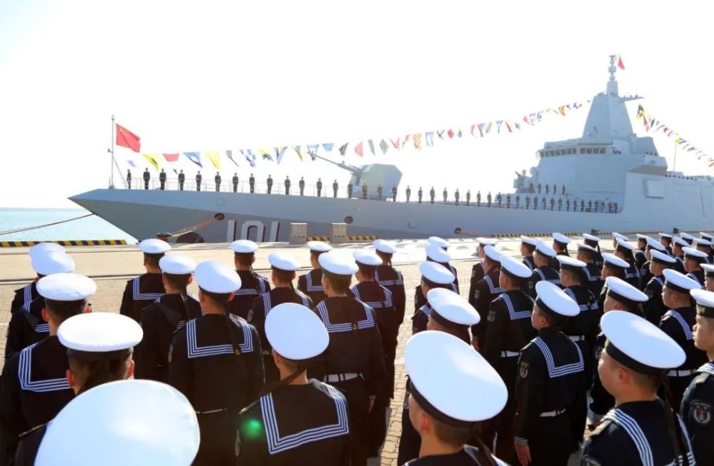 中国海军持续扩充055新舰被曝即将服役