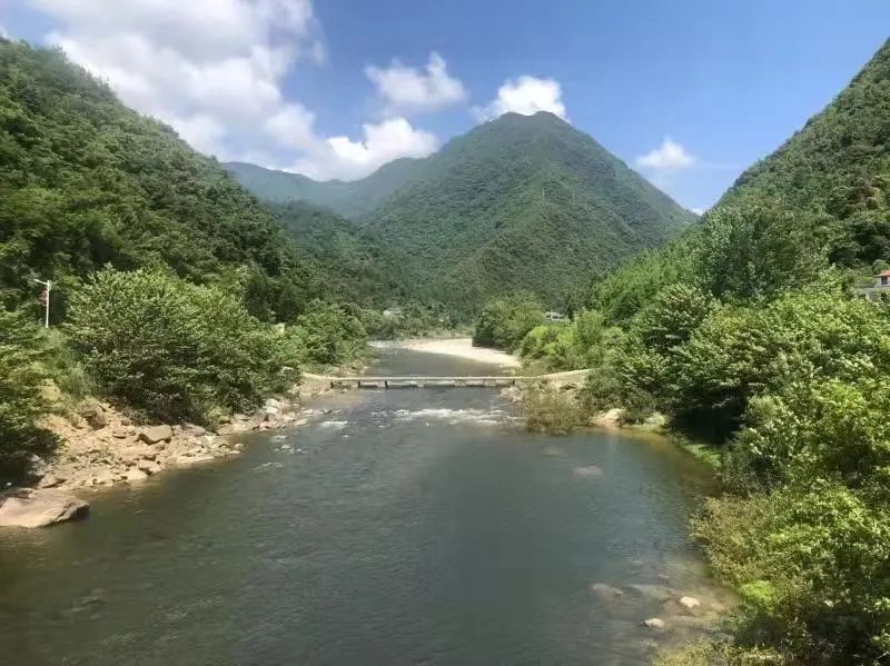 水库建成后,将在汉中盆地秦岭南麓自西向东形成汉惠渠,石门水库,焦