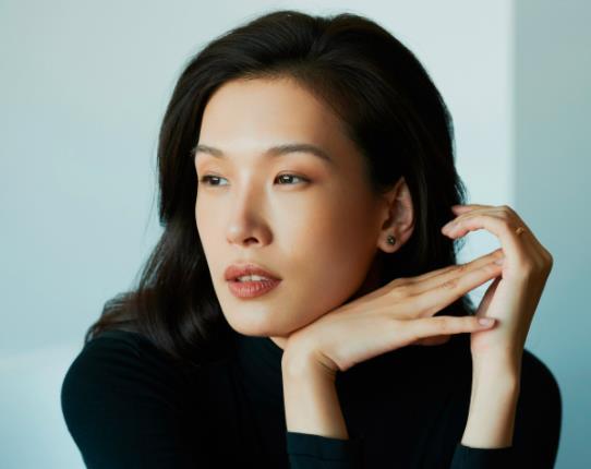 中国第一代超模,结婚7年,4次选择离婚,她说我无能为力了