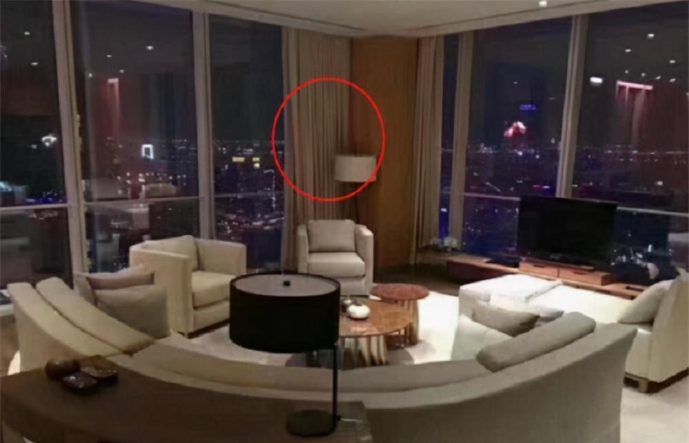 黄晓明夫妻4亿豪宅落地窗当电视墙窗外就是上海地标建筑