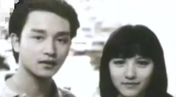 1985年,他们的女儿徐颖堃出生了,这个时候雪梨还只有20岁,正是大好的