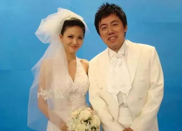 脚踏两只船,分分合合4次的张宇十一郎,现在咋样了?
