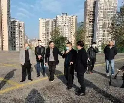 市停车办常务副主任龚伟,市城管执法局副局长凌铃,达川区副区长,区