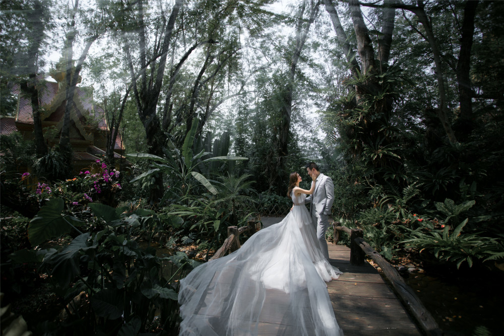 哇塞!云南西双版纳婚纱照图片风格欣赏,你婚纱照该有的模样齐了