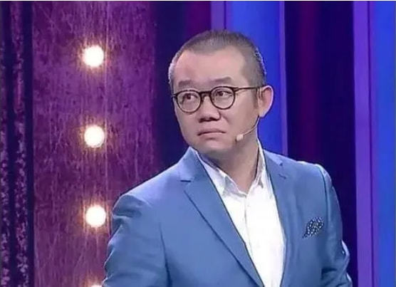 也让他比同龄孩子多了几分成熟,或许正是这种矛盾的婚姻关系让涂磊对