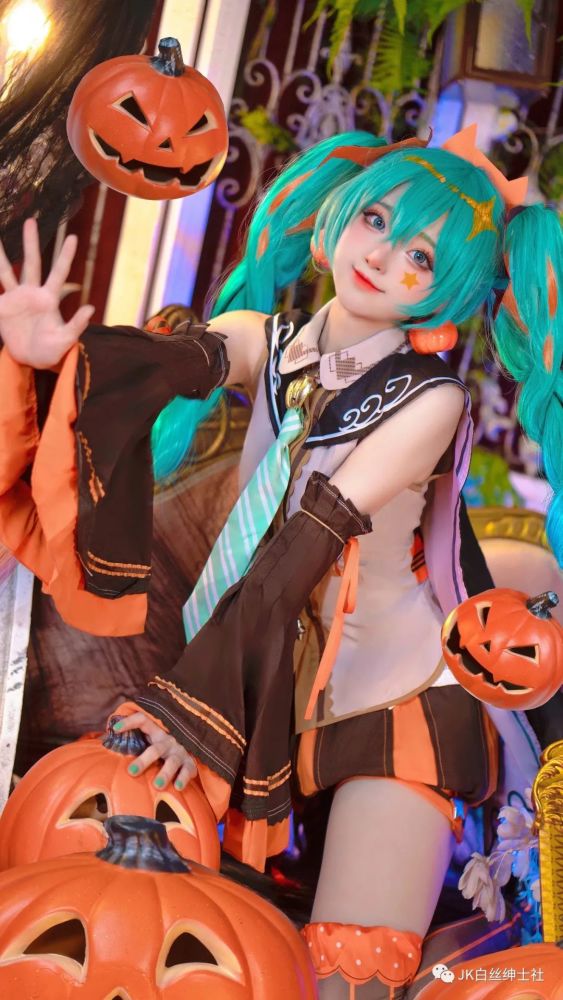 初音未来:小柔seeu 摄影:@mirrorstudio风牙 服装:@美萌工坊