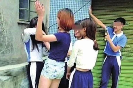 我们的孩子为什么会抑郁校园暴力和原生家庭问题或是主因