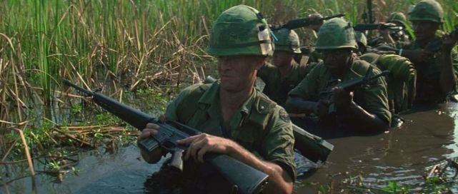 战争摧残的越南丛林的感觉,电影制作人大量使用了计算机生成的图像