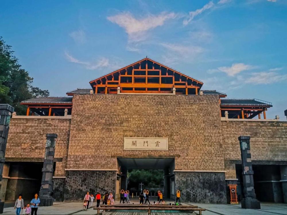 遵义这一5a景区火了常年云雾环绕被称为人间仙境