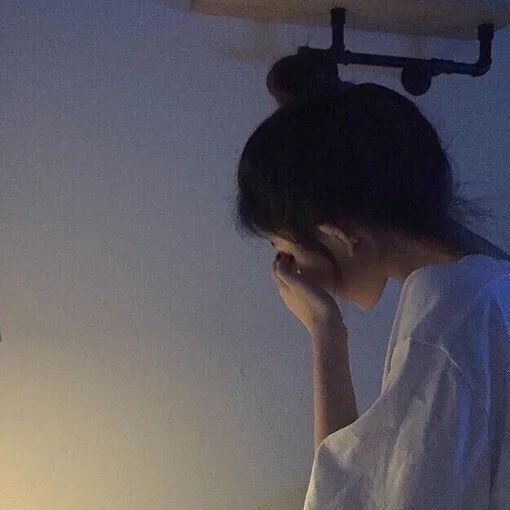 慵懒风微信女生头像