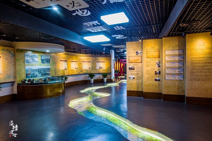 杭州有一座京杭大运河博物馆设计精美是了解运河历史的好地方