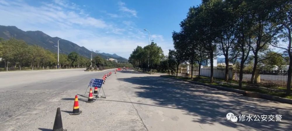 修水县s306省道宁州镇走马桥头路段因道路施工,高峰时