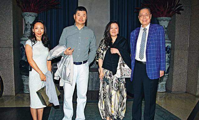 "钢琴大师"刘诗昆的传奇人生,家暴2婚小娇妻,3婚娶小36岁娇妻,81岁生