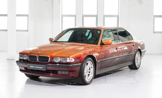 宝马v12最后的时代:bmw加长版7系,献给曾经宝马l7的最好纪念!