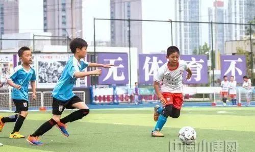 从部队带来的内务要求徐飞是来自北京体育大学体育教育专业的退伍大学