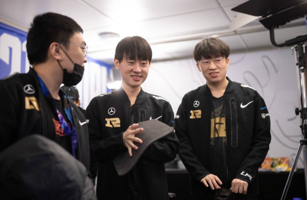 让小明情愿等候的人只有一个,他就是前rng核心adc小狗uzi,回首s8,小明