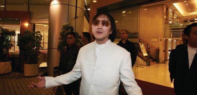 63岁"上海仔"郭永鸿太落魄!延长续保长达半年,违停时遭开罚单