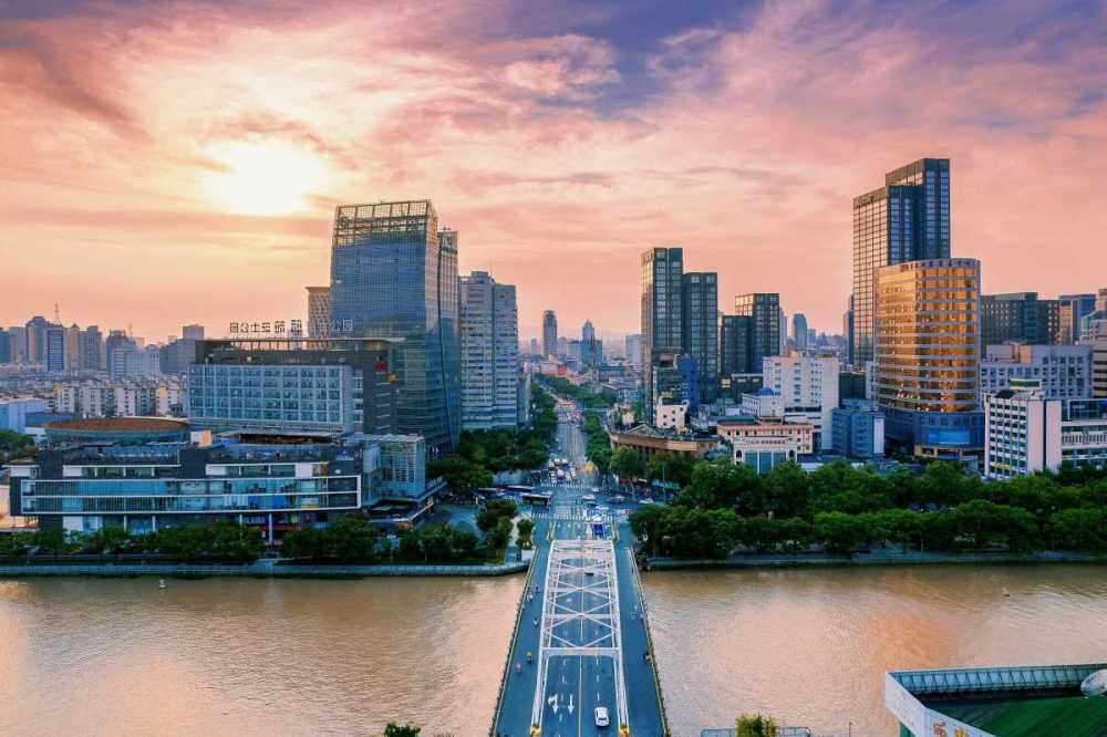 届时,包括华辰大桥,华嘉桥,灵桥,琴桥,明州大桥,庆丰桥等6座桥梁和南
