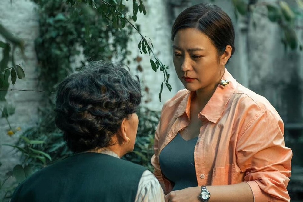 《八角亭谜雾》中三位70后女演员,现实中她的情感之路最为坎坷