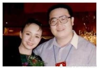 慈父英达两儿子待遇天差地别一个父爱如山一个断绝父子关系