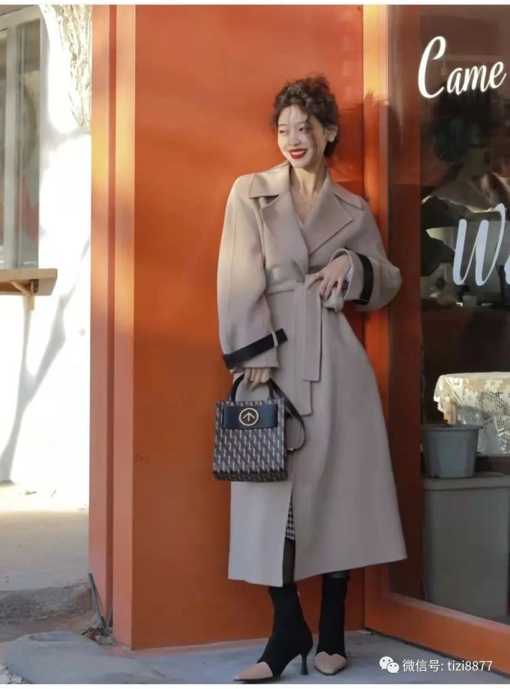 大衣穿搭:冬日气质挂的搭配,一件柔软的羊绒大衣是女人们衣柜里少不