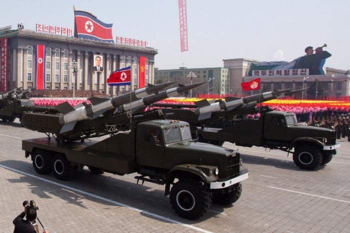 朝鲜驱逐中国外交官_驱逐朝鲜大使_朝鲜射火箭炮回应韩军鸣枪驱逐商船