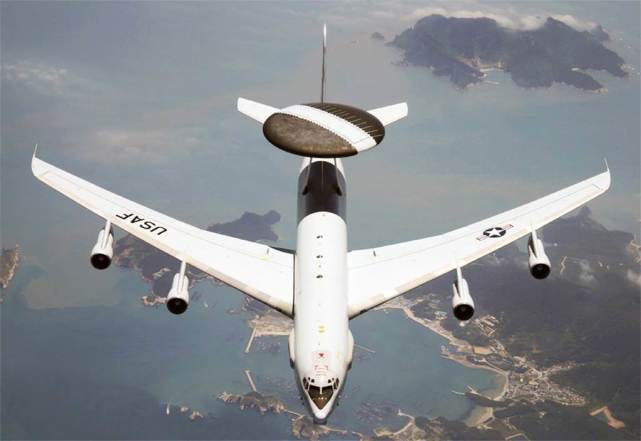 e-3预警机支撑着美国的空中战略战术体系,它是关键的指挥控制和监视