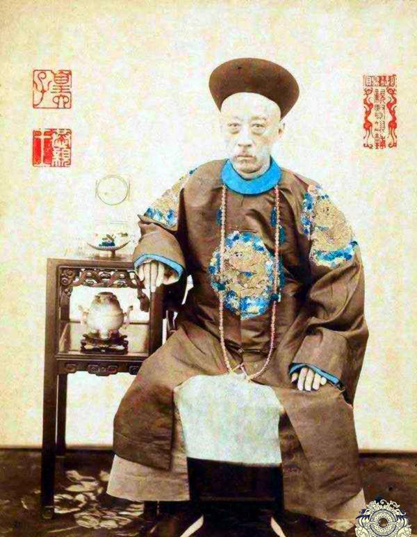 清朝王爷,福晋罕见老照片:图2福晋长相漂亮,图7是蒙古