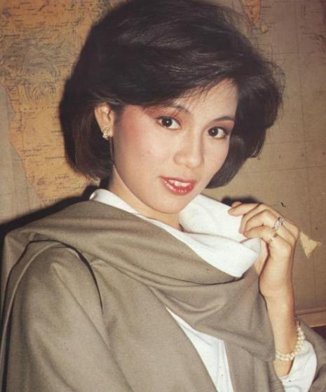 1985年翁美玲身穿睡袍死在家中法医的一句话耐人寻味