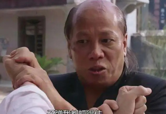 ""那个年代坐过牢的人真的很被歧视,在《鲁豫有约》中,成奎安曾大吐