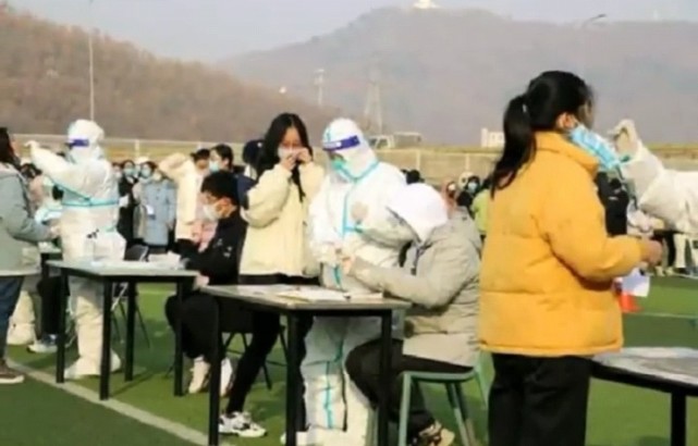 大连:庄河大学城30多名学生感染新冠,有学生做了8次