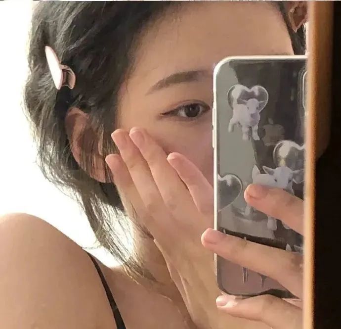 调皮女生头像