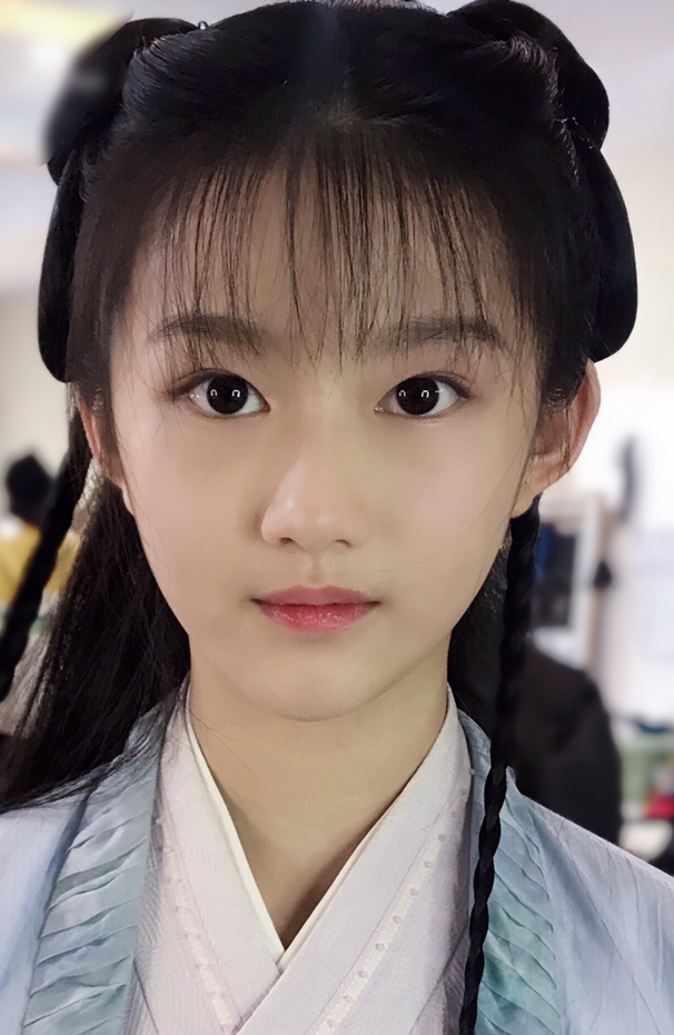 据悉,刘琪锜还有一个妹妹叫刘安琪,也是位小模特,小演员,参演过电视剧