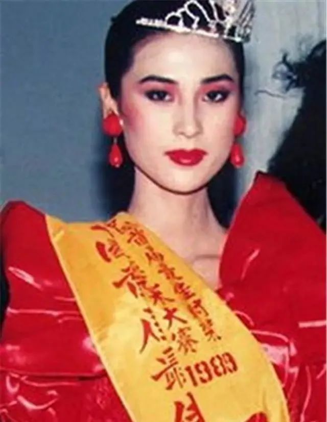 因父母都是高知 不太喜欢女儿抛头露面 1992年《中国名模挂历》之后