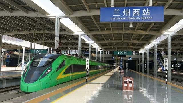 兰州站兰州西站出行的旅客不再需要核酸检测阴性证明