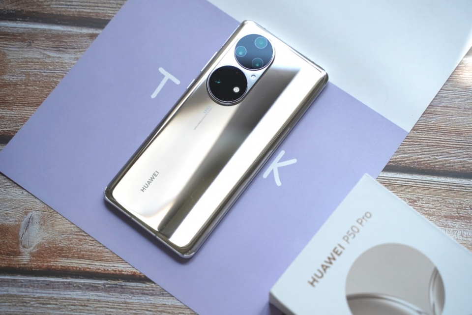 考虑了多个方面我最终选择了影像更强的华为p50pro