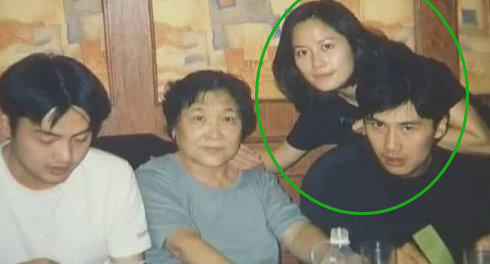赖文峰对杨钰莹一见钟情.