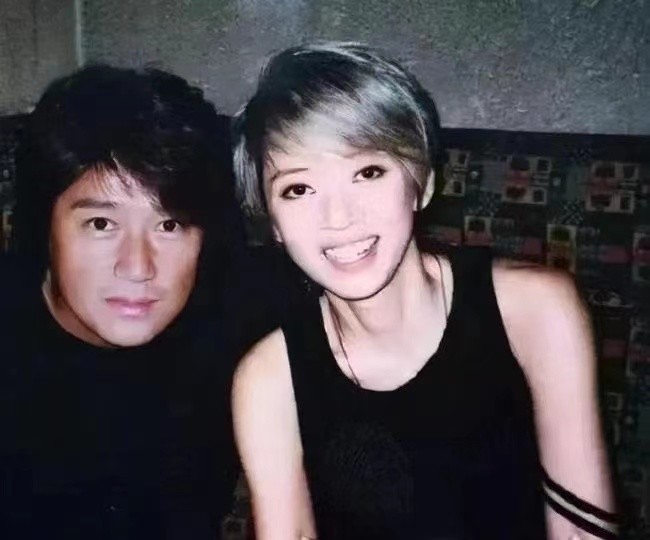 影片中,梅艳芳在成名不久就遇到了后藤夕辉(化名),就这样相爱了.