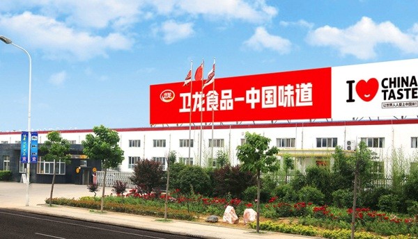 卫龙辣条的创始人刘卫龙也逆袭为百亿身家富豪.