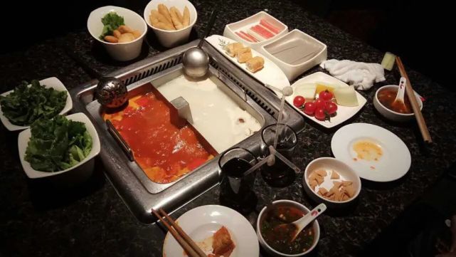 关店300家，海底捞为什么从战略扩张到消肿瘦身？_腾讯新闻