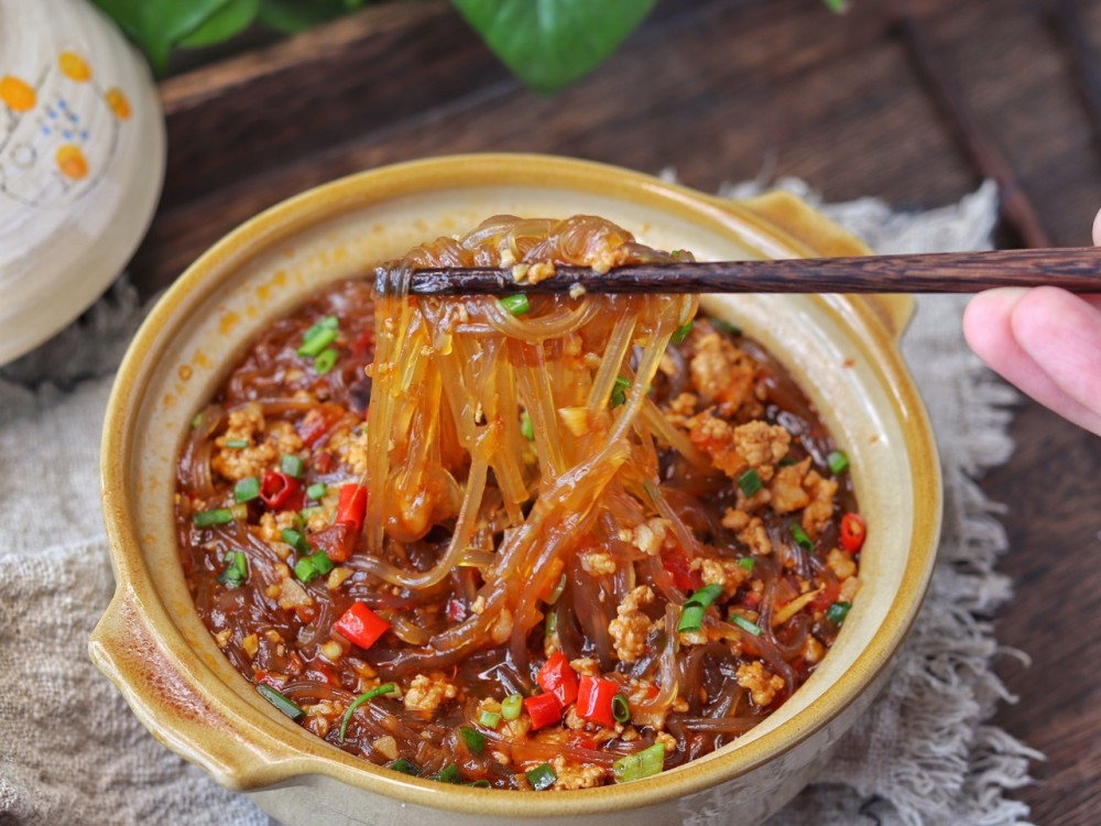 超下饭的肉末粉丝煲,鲜香入味无难度,新手小白也可尝试