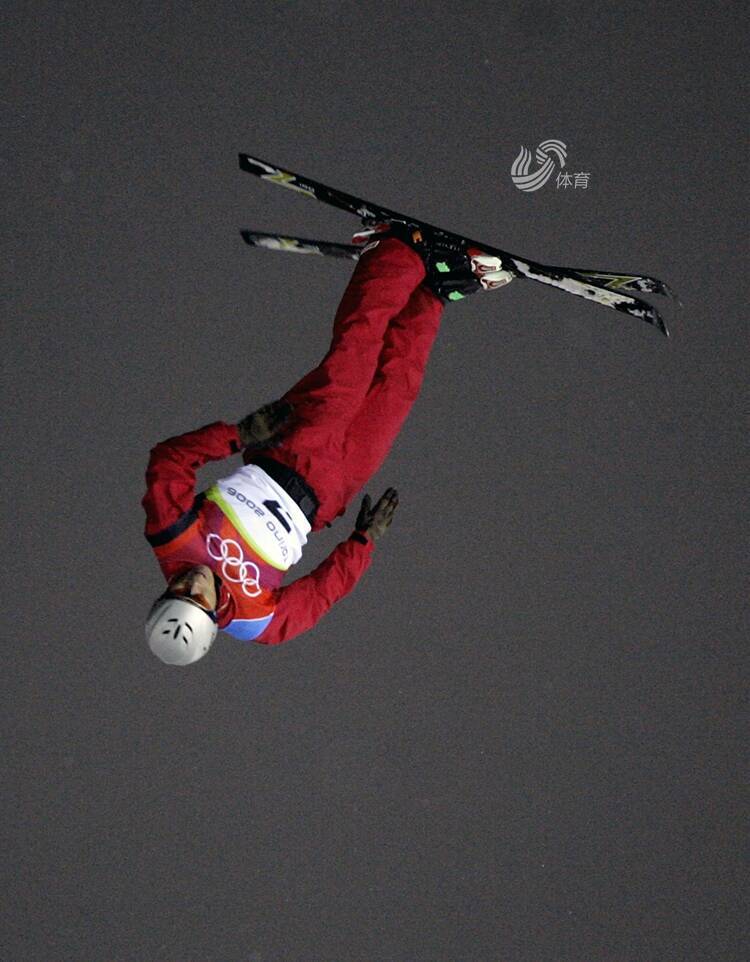 冬奥时刻丨为何它被称为空中舞蹈一起走近自由式滑雪项目