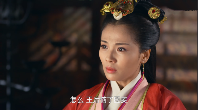 当时秦楚交恶,楚国战败,魏夫人和魏少使看芈姝母国