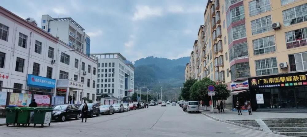 爱上这个文明和谐美丽的城市息烽县城随手拍