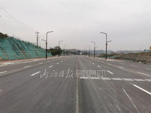 属于远达世纪城配建市政道路,从国际商贸城至321国道(倒石桥方向),全