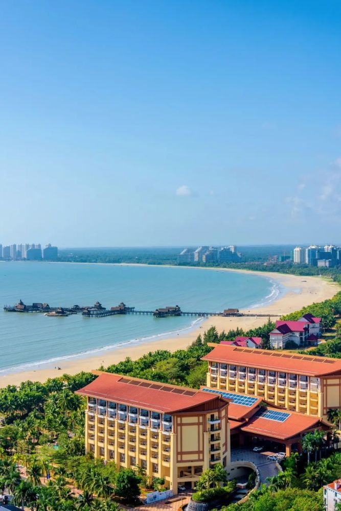 高隆湾是整个 文昌最适合看日出的地方,如果想看一次海上日出,那可以
