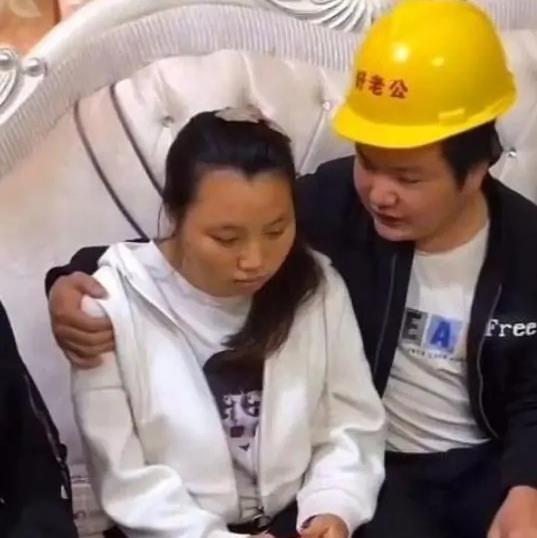 网红牛爱芳小春花翻车桃子姐得央视称赞同风格不同命运